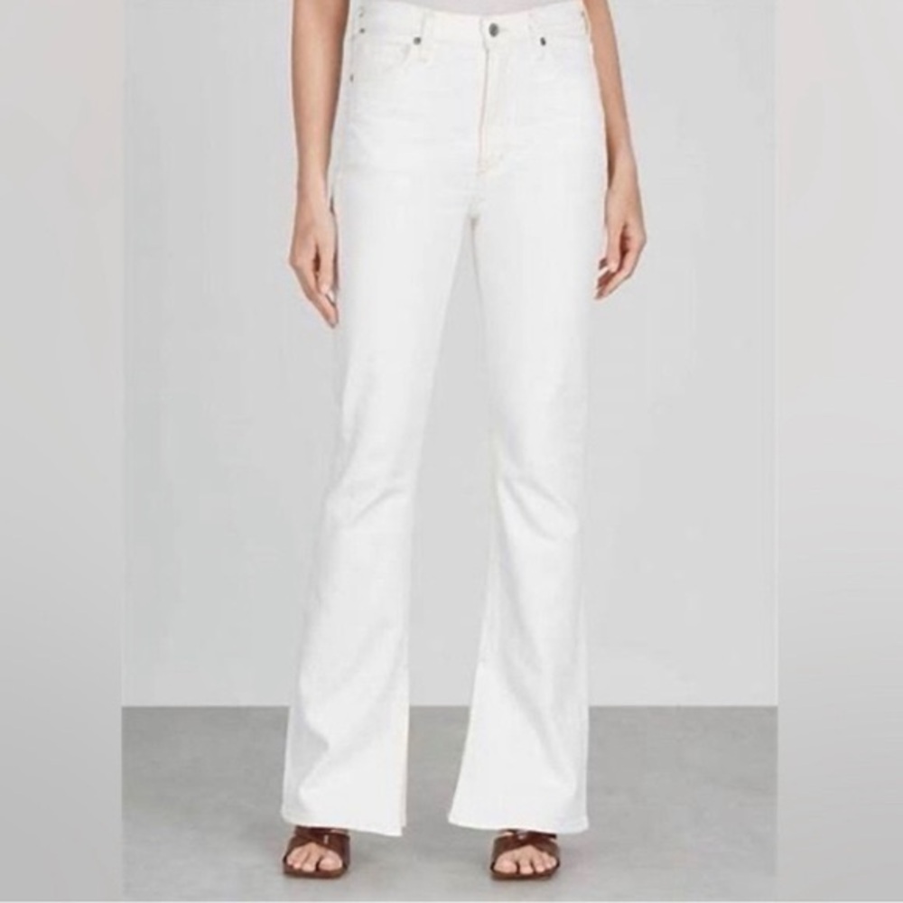Citizens of Humanity. Ingrid Stretch #002 Lowwaist Flair. White Cord. Size 28.